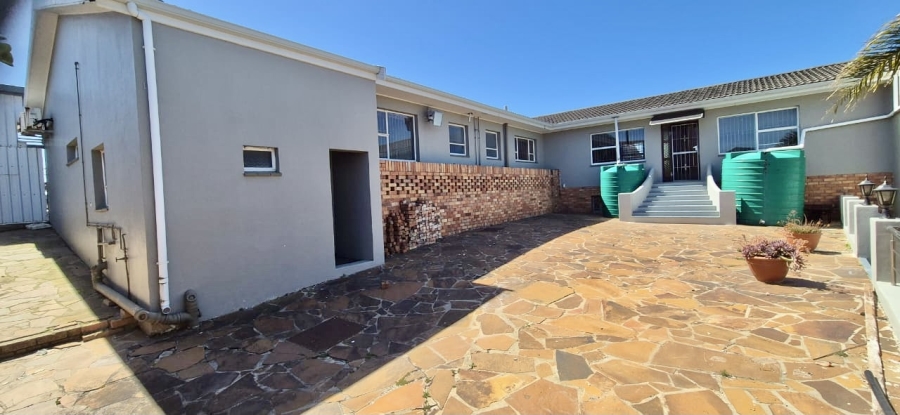 4 Bedroom Property for Sale in Cotswold Eastern Cape